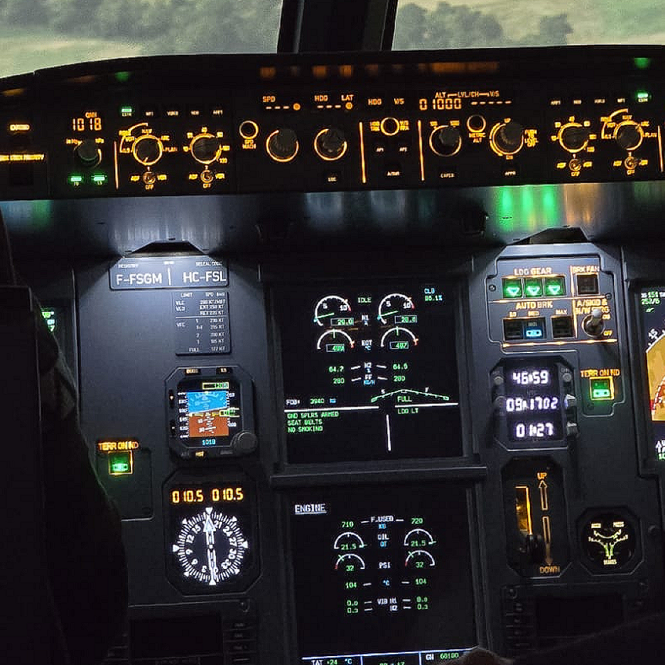 A320 MIP/GLARESHIELD